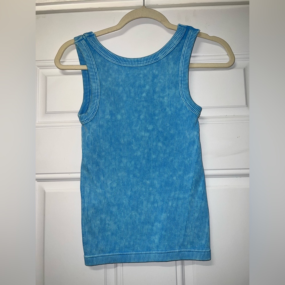 Zenana mineral washed ribbed reversible tank tops size L/XL
(All 4) - Picture 12 of 13